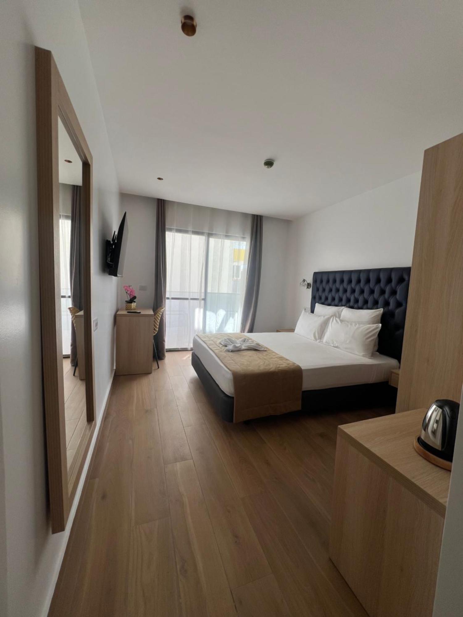Hotel Blue Sky ทาร์ราฟาล ภายนอก รูปภาพ